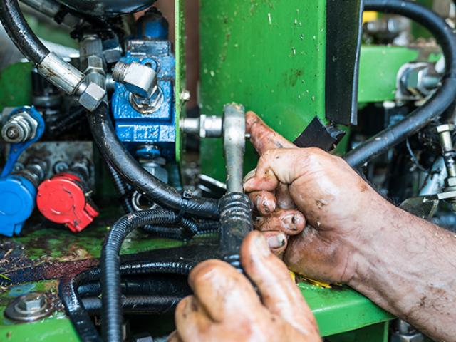 Bienvenue sur le site de l'entreprise de mécanique agricole basée à Saint-Etienne-la-Thillaye